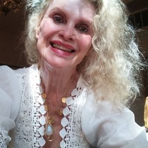 Meet your Posher, Joan